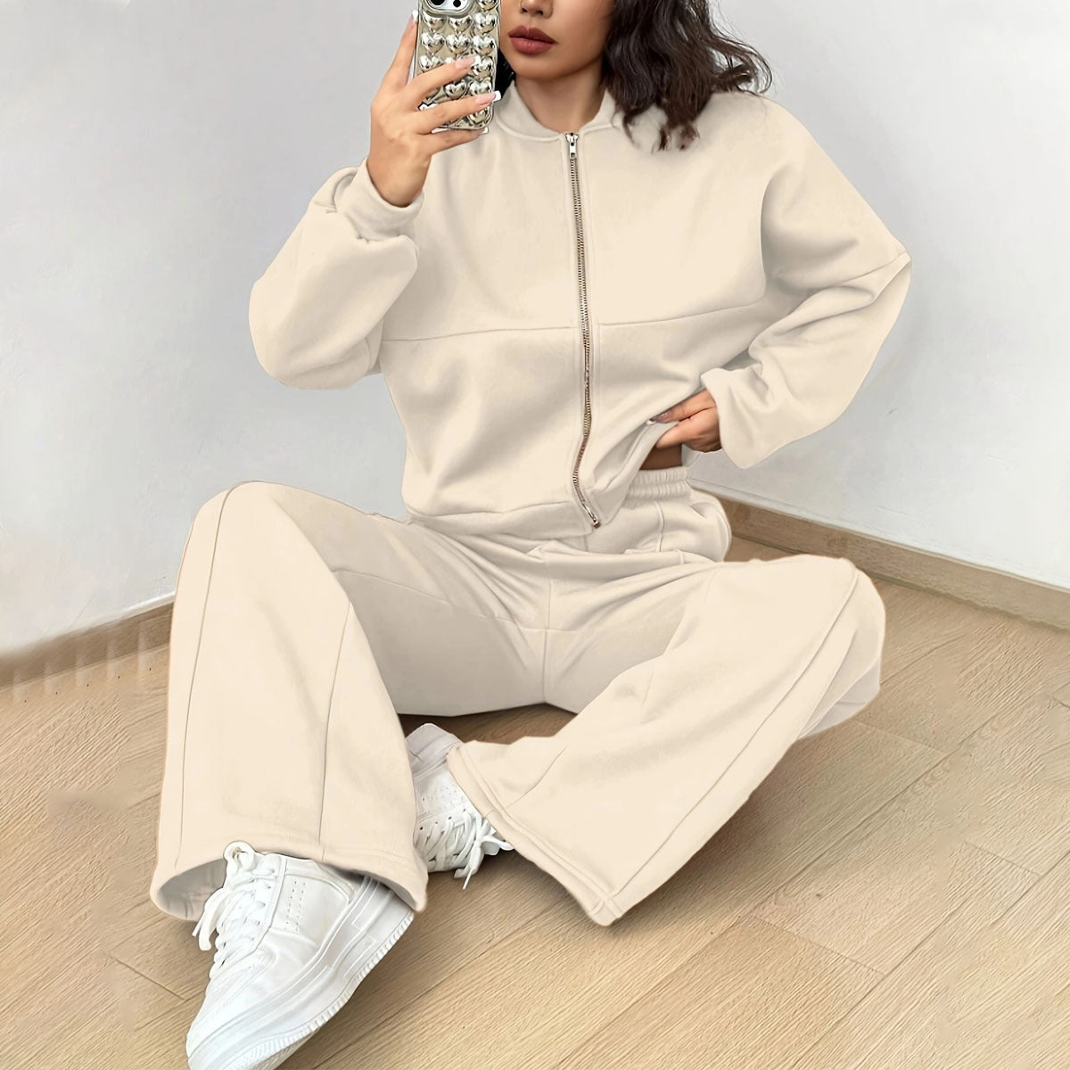 Chic outfit: Vest og bukser med vide ben